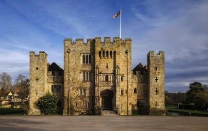 Hever Castle logo